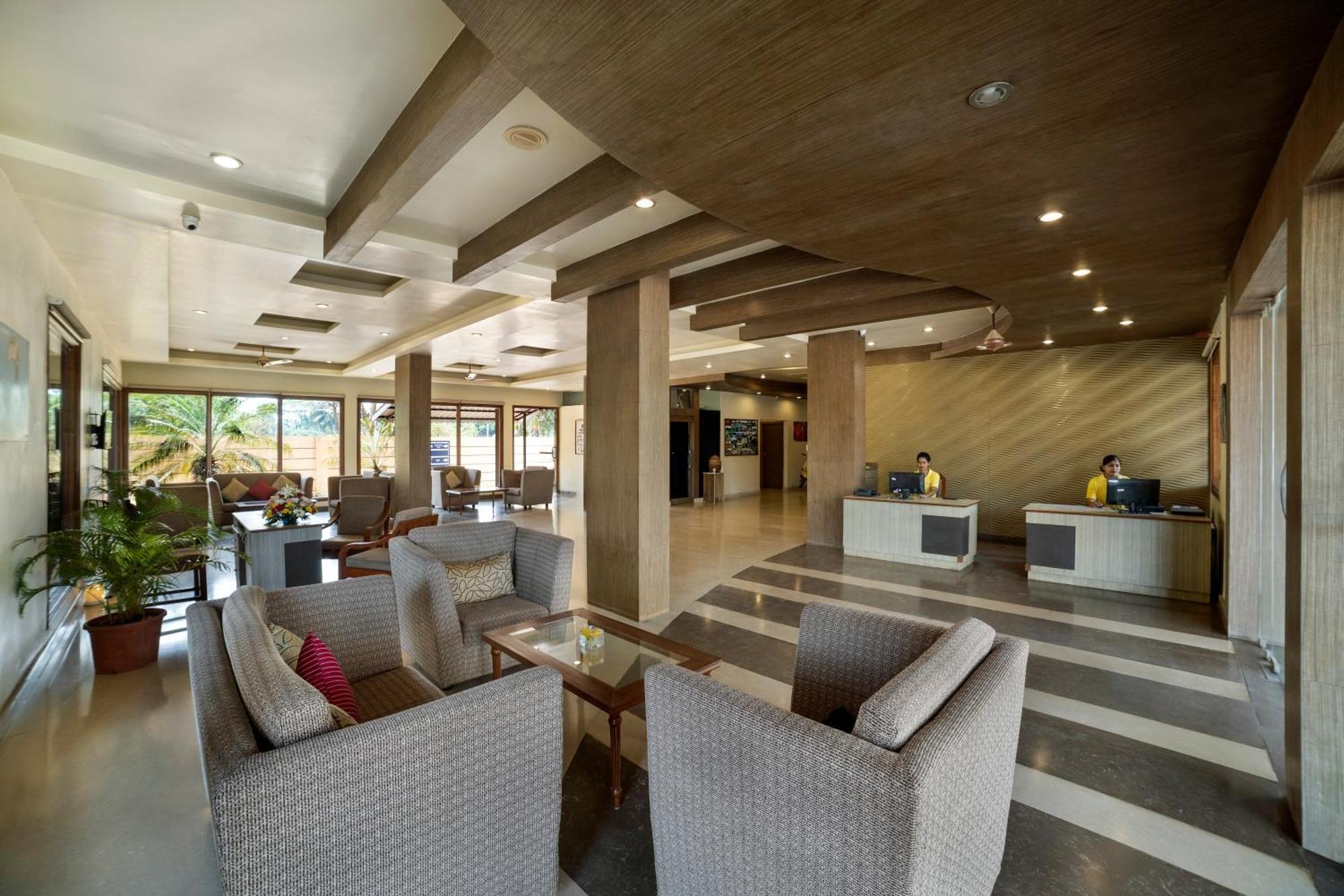 Sterling Karwar Hotel Exterior foto