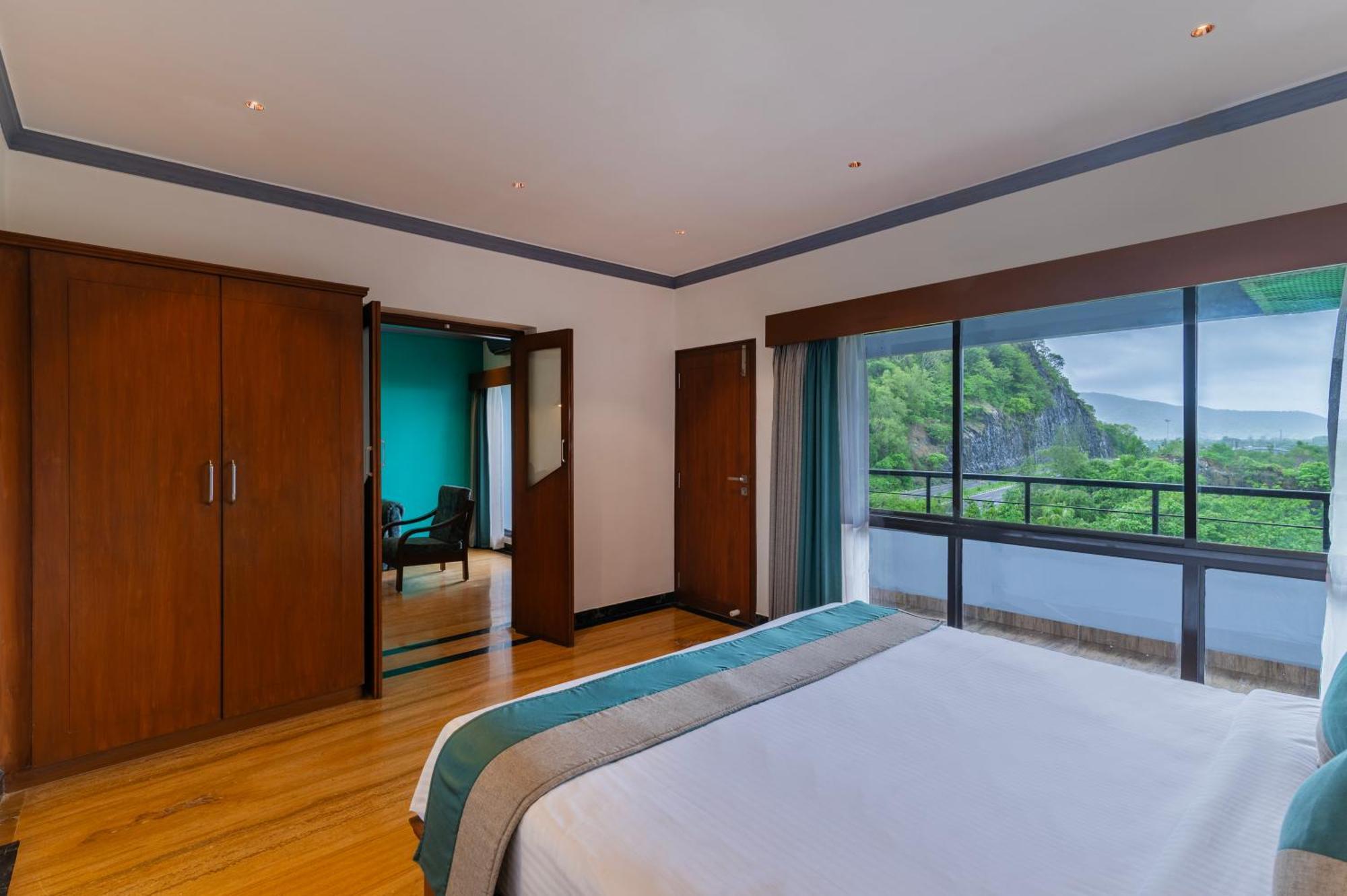 Sterling Karwar Hotel Exterior foto
