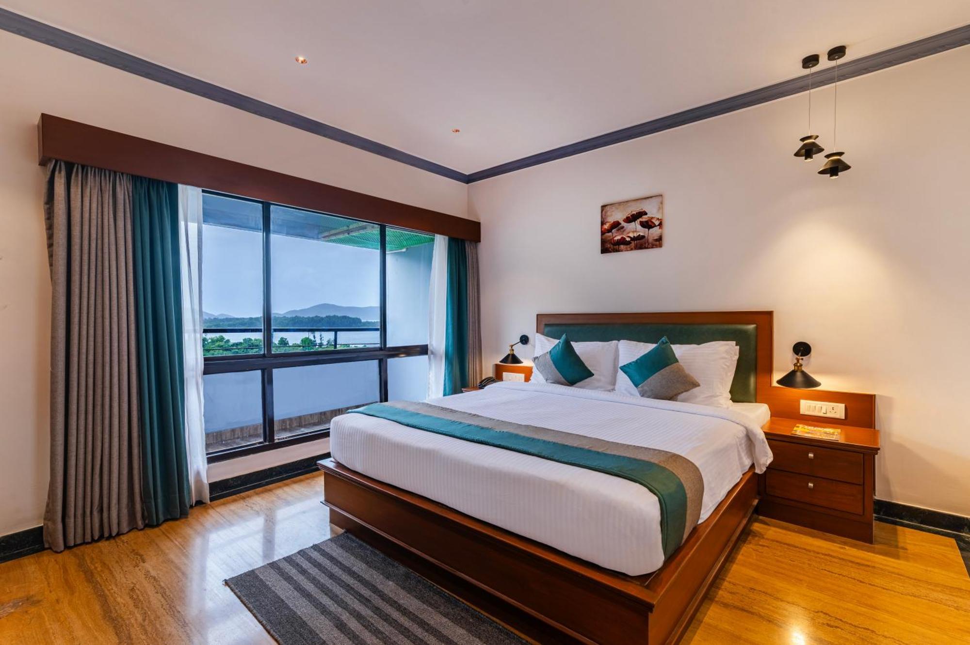 Sterling Karwar Hotel Exterior foto