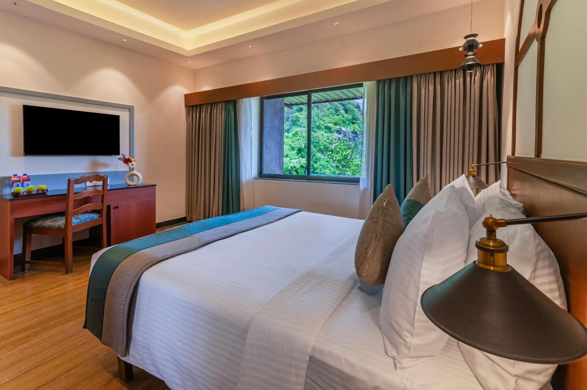 Sterling Karwar Hotel Exterior foto