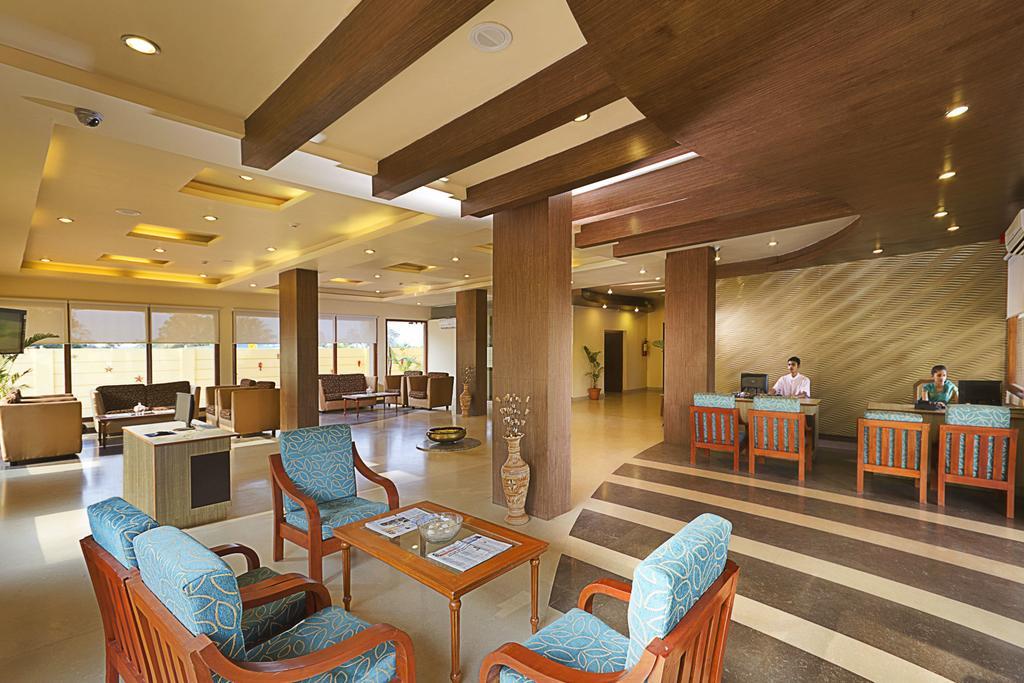 Sterling Karwar Hotel Exterior foto
