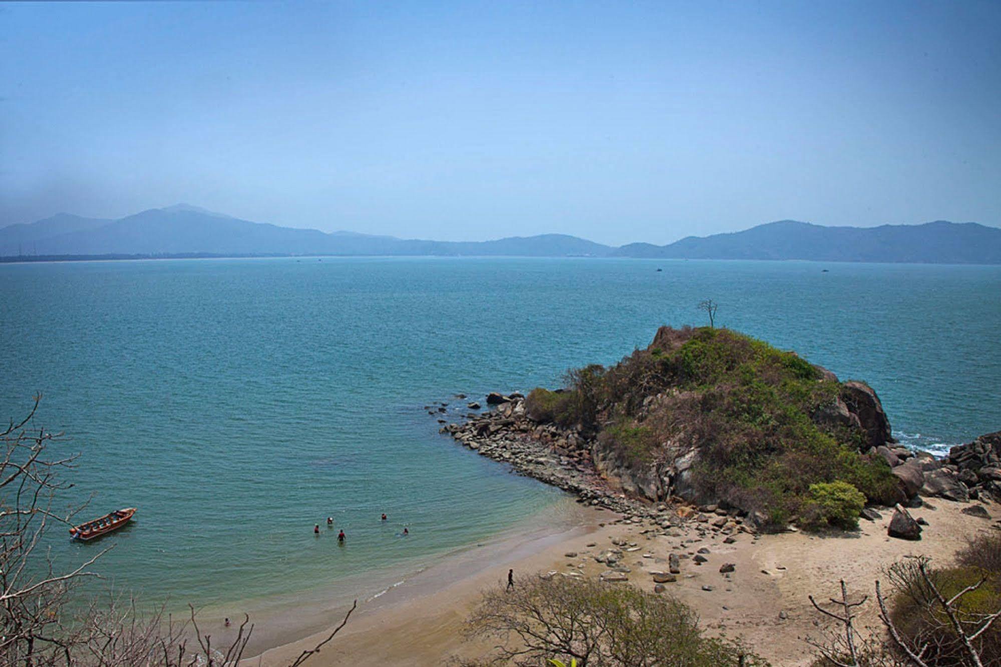Sterling Karwar Hotel Exterior foto